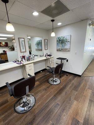 Salon Floor