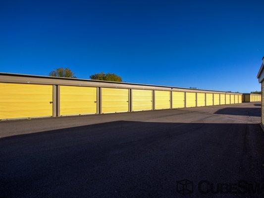 Large exterior storage units