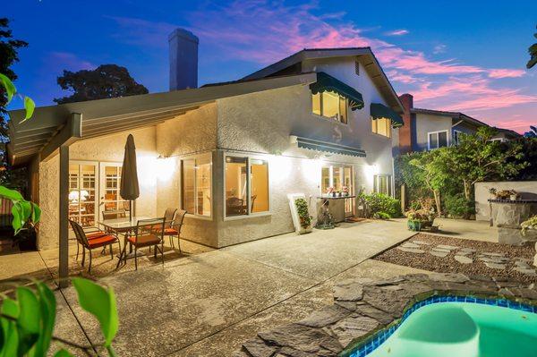 Huntington Harbor home with entertainers backyard