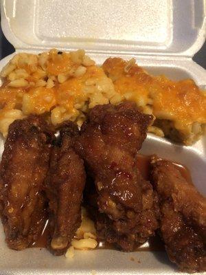 Sweet Chili Wings with Macaroni and Cheese