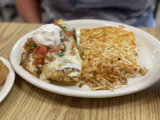 Mexican Omelette with carnitas and Hashbrowns