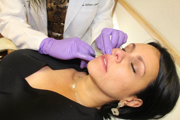 Dr. Cynthia Salter-Lewis injects Botox