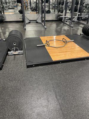 Deadlift area