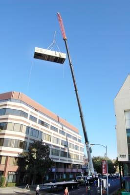 COAC Landing a 70 ton unit on roof of 5 story medical office building in Downtown Sacramento