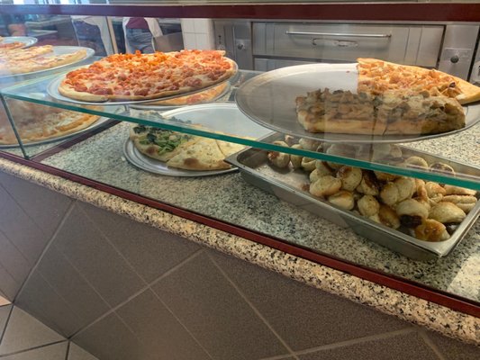 Pizza display