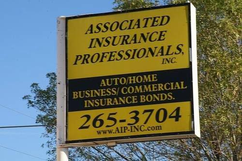 Associated Insurance sign.