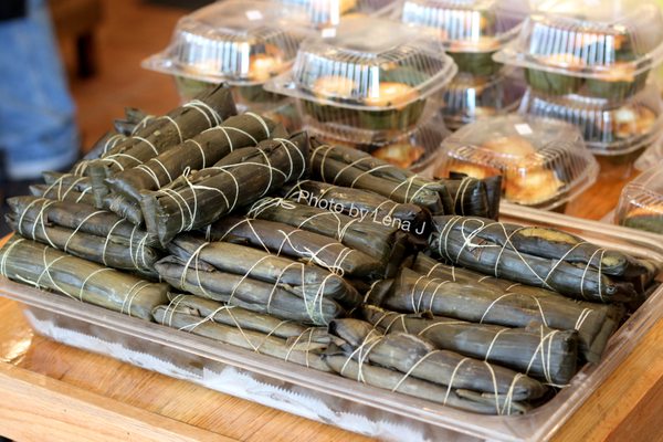 Suman ($3 for 2 pieces)