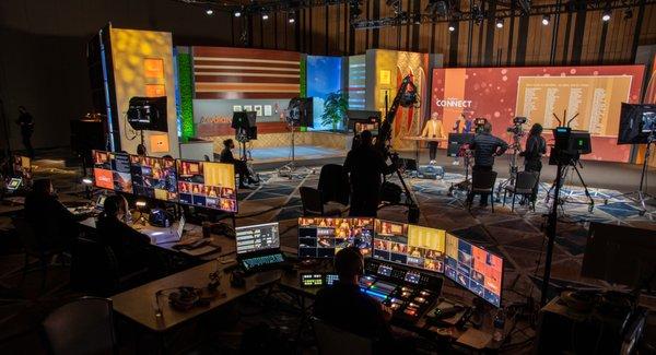 Sets included: Talk shows style panels, interactive LED wall & game show