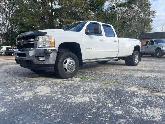 2011 Chevy 3500 Dully