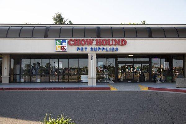 Chow Hound Pet Supplies in Portage, Michigan