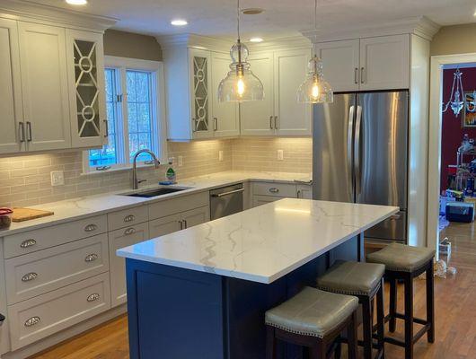 Kitchen Pendant & Recessed Lighting