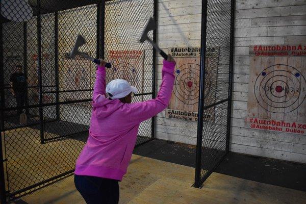 Autobahn Axe Throwing