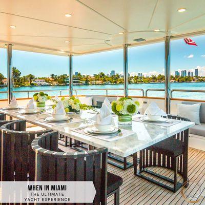 Experience our Miami river with style. Book your private yacht experience with us.