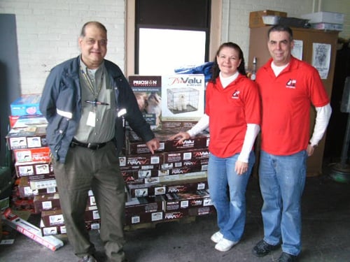 Mellisa's Pet Depot Donated 40 crates to the Coalition for Animals' Disaster Preparedness Program!