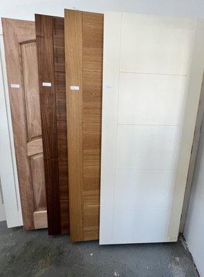 Semi Solid door
Color : White, Oak, Walnut, Okoume, White Premed
Size 24"/26"/28"/30"/32"/36" x 80"