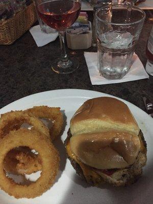 Cheeseburger and 3 onion rings