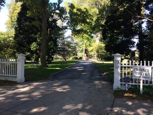 This is the driveway. Immediately after Park Pl.