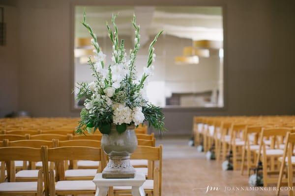 May wedding in the Vashon Room. Photo by Joanna Monger.