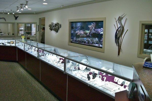 Our beautiful 800 sq. ft. showroom is  designed to combine the elegance of fine jewelry with comfort of a relaxed environment.