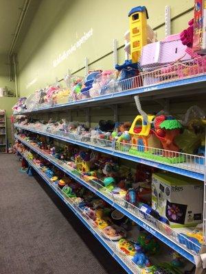 Toy wall