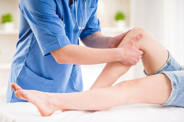 Fisioterapia Para la Rodilla Chicago IL https://www.doctoresymas.com/ (773) 692-5588