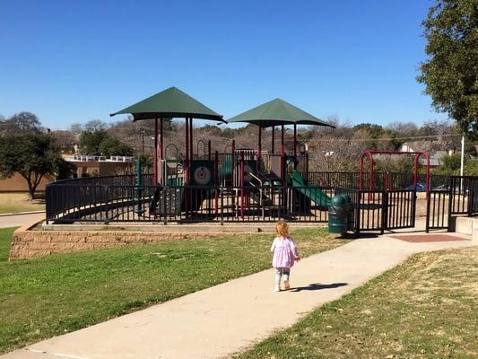 Has a nice small park for little kids, 2-5 yo