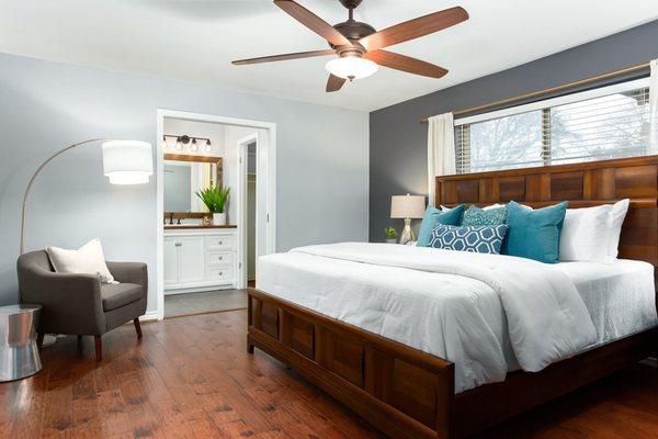 Richardson, TX vacant home staging by Home Star Staging  Photo @UniqueExposurePhotography (c)2020