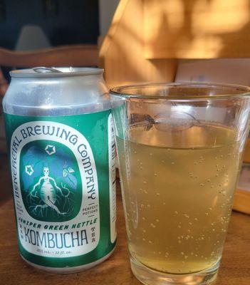 The Juniper Green Nettle Kombucha, very refreshing!