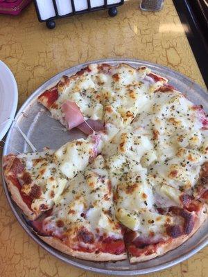 Hawaiian pizza