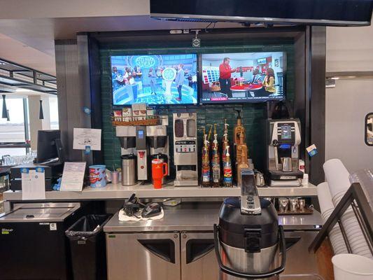 Bar and TV area