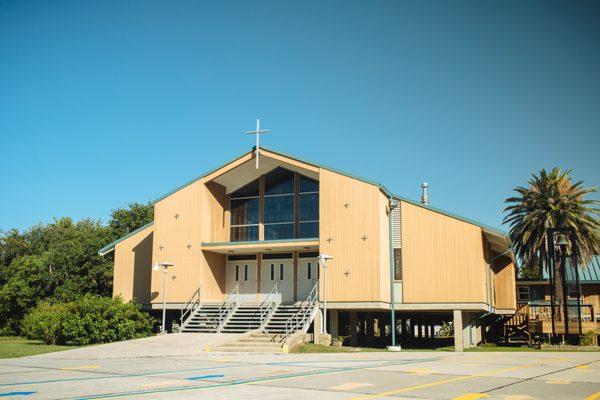 Our Lady of the Isle Church, Exterior