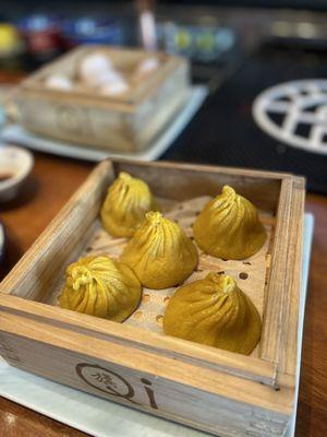 Crab soup dumplings