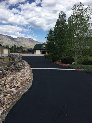 Residential driveway asphalt repair