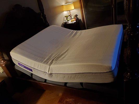 Purple 4 Mattress on a Rize Contemporary III Adjustable Base