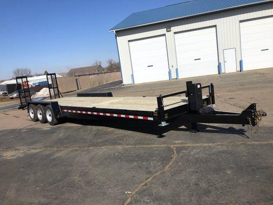 Custom 36' 24k GVW flat deck hydraulic jack electric utility trailer