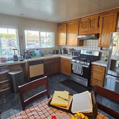 Before pic of a kitchen remodel, please see other Pic for finish product