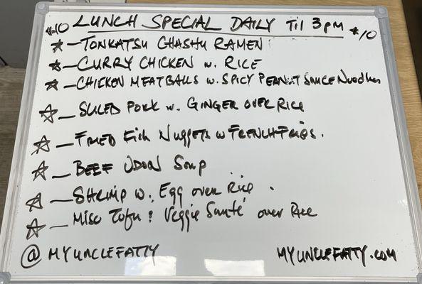 LUNCH MENU 4/26/2024