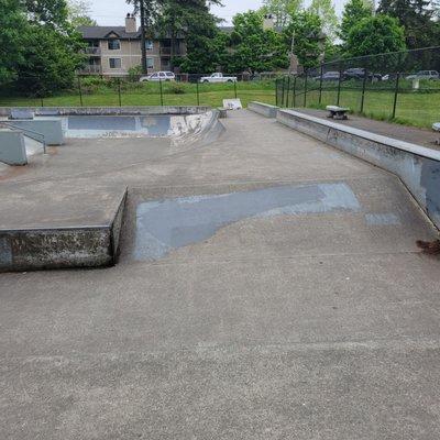 Love the designated skate area for the park.