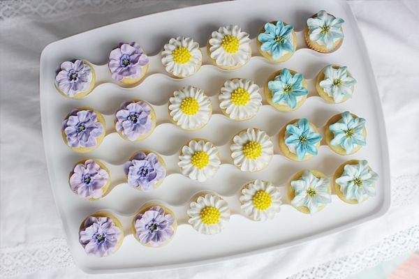 Buttercream Flower Mini Cupcakes!  From Blawesome Cakes.  Come by the Lake Zurich Farmers' Market to get yours.