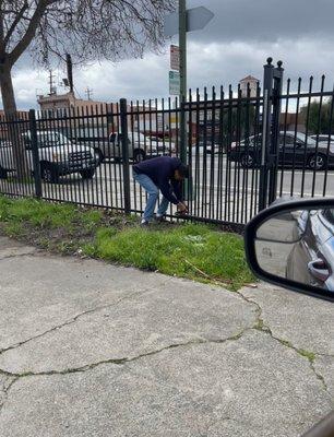 This man claiming to be Clifford Weinwright locked my car inside the gate then held it for ransom, literally made me buy my car back.