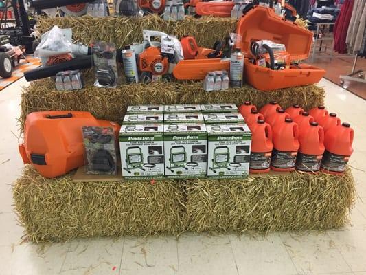 Chainsaw & Leaf Blower Display