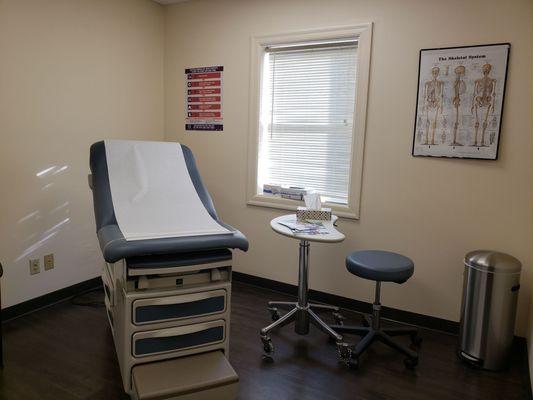 Extremely clean exam room.