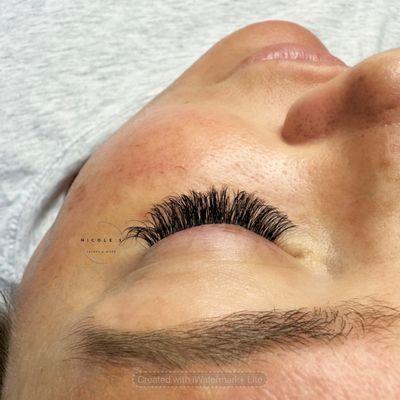 Volume lashes