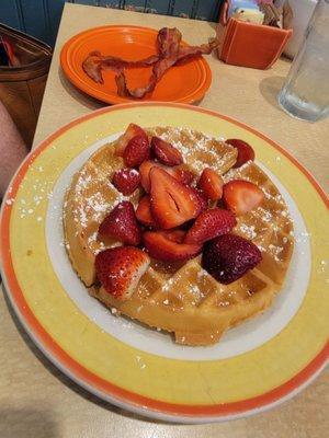 Waffle strawberries, no whipped cream