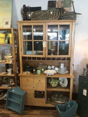 Great refurbished furniture and kitchen supplies.