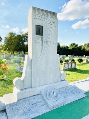 Oakwood Cemetery