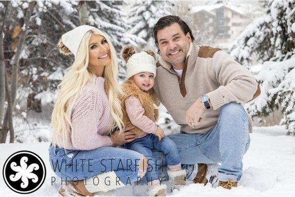 Gorgeous family photography in Vail, CO. Christmas 2021