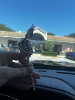 10/10 place customer service is amazing speedy and I got a free lollipop from the clerk! Very sweet amazing guy!