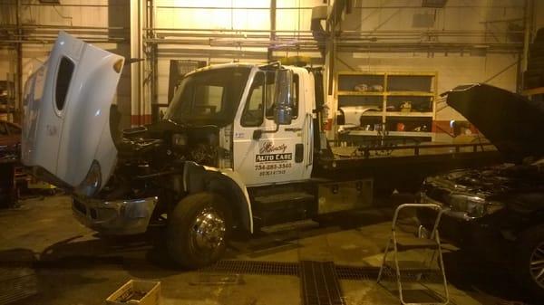 Tow truck in for injector's