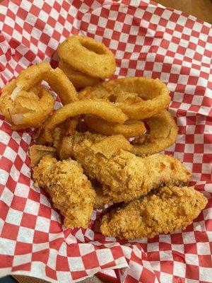 Chicken Tenders basket with onion rings